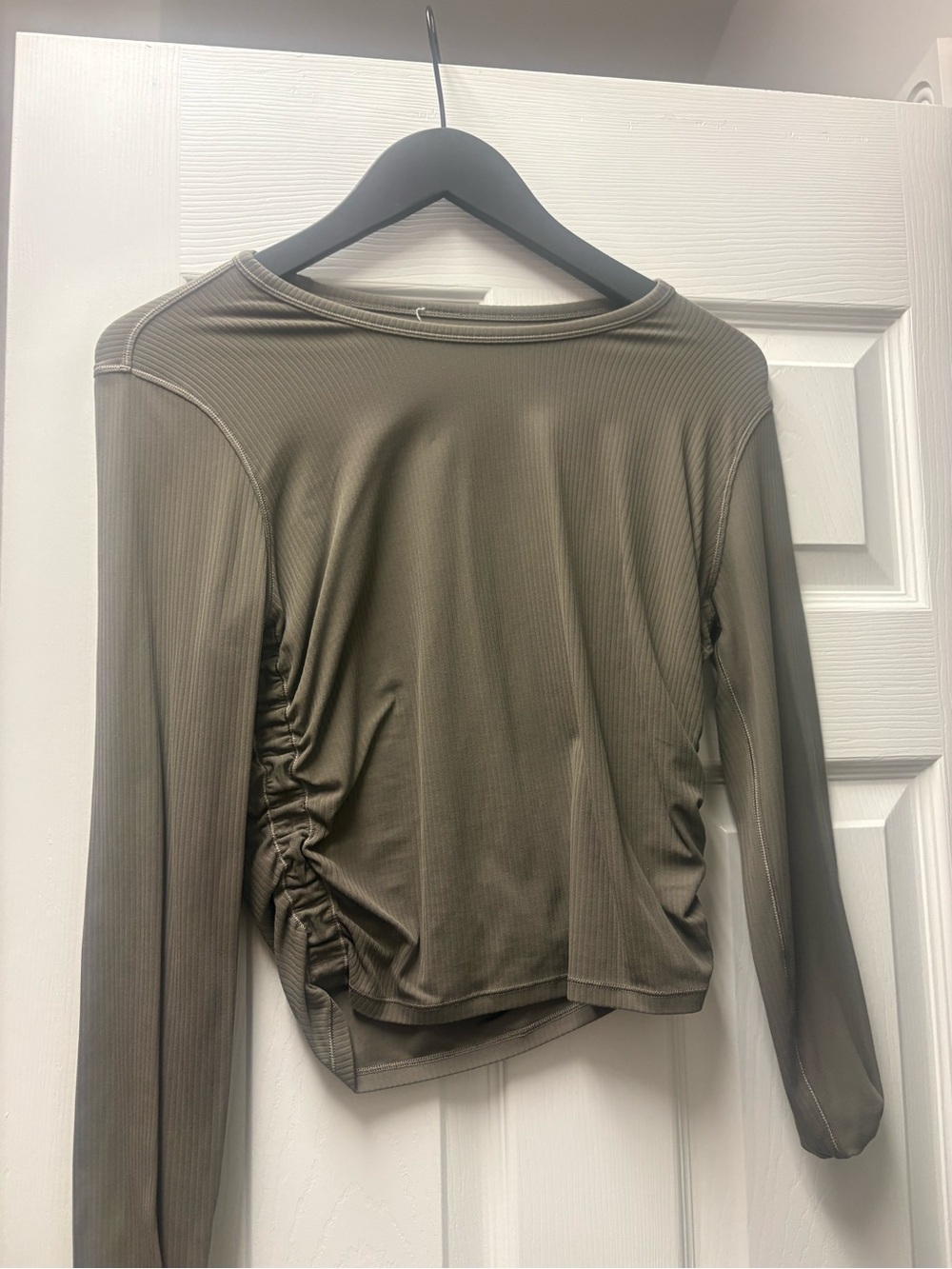 Women's Long-Sleeve Ruched Side Top (Nomad)